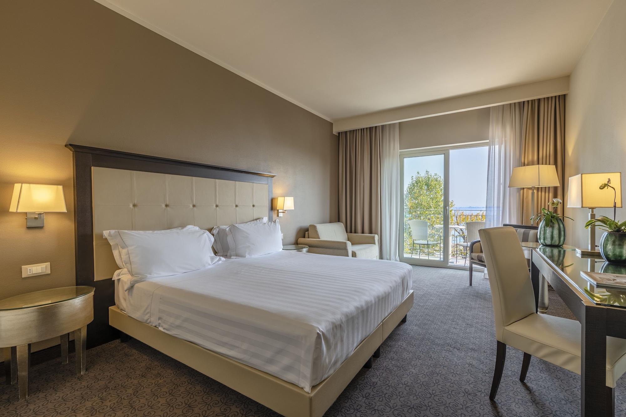 Rosa Desenzano Hotel 4*